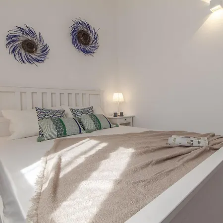 Sardinia Re - Smeralda 9 *