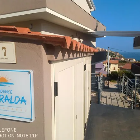 Sardinia Re - Smeralda 9 *