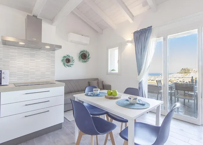 Sardinia Re - Smeralda 32 * Castelsardo