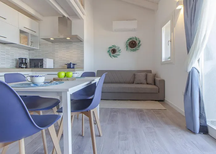 Sardinia Re - Smeralda 32 * Castelsardo